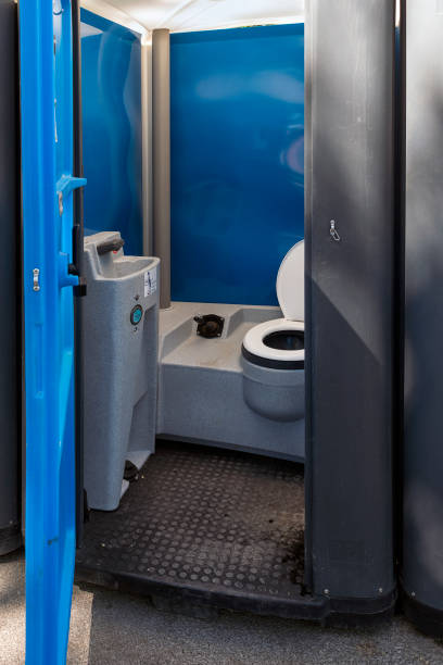 Best Portable restroom trailer rental  in Doolittle, TX